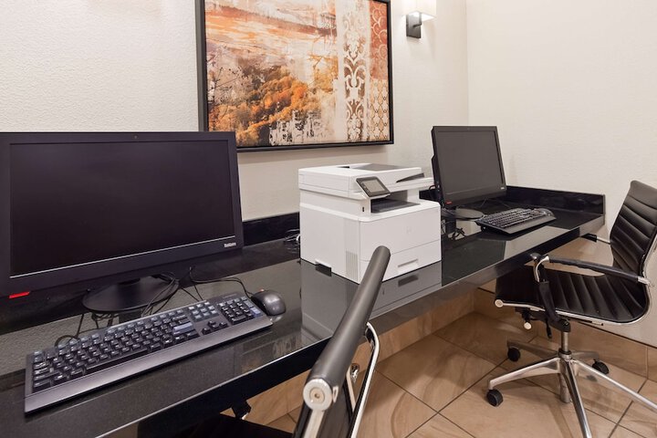 Business Center 48 of 48
