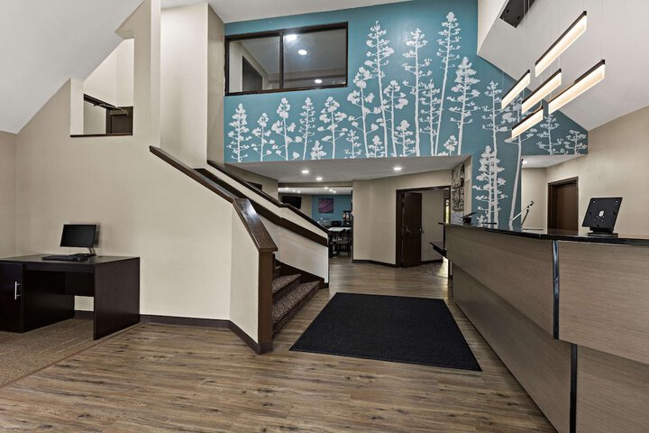 Hotel Interior 10 of 36