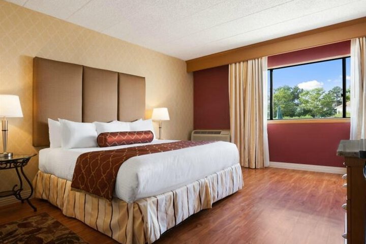 Ramada by Wyndham Toms River
