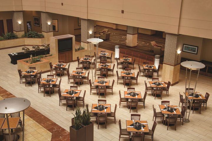 Dining 56 of 66