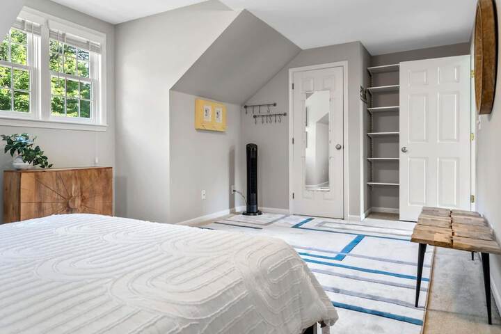 Maine Adventure 3BR Oasis Awaits!