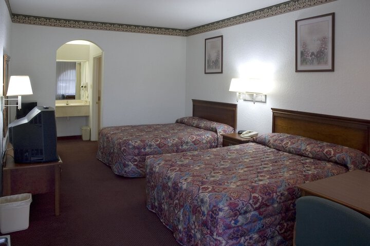 Room 16 of 30