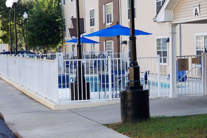Pool 10 of 62