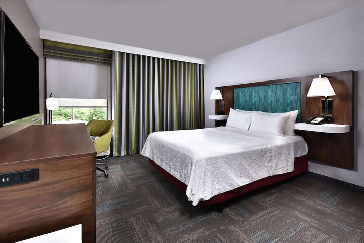 Room 15 of 37