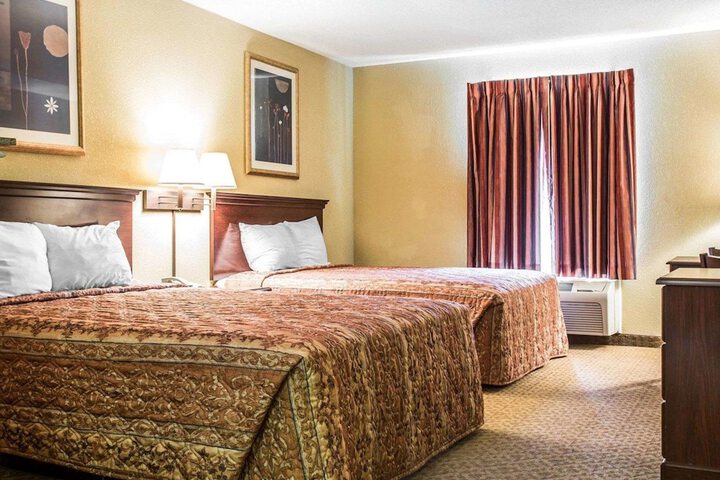 Room 10 of 44