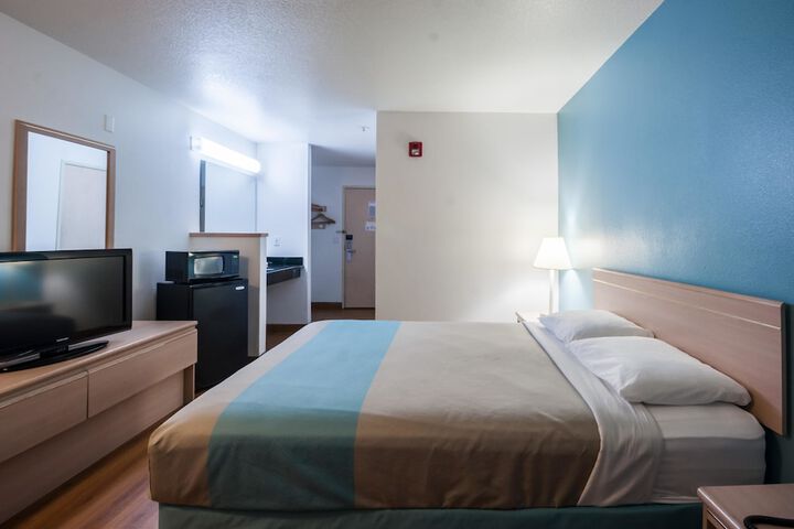 Room 35 of 52