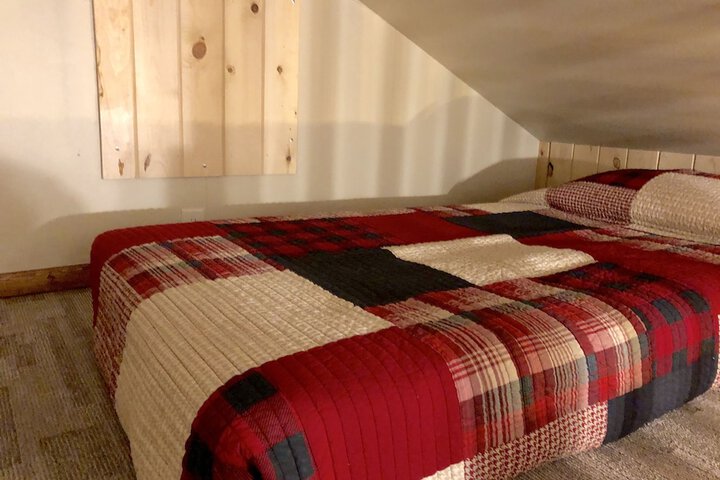 Room 141 of 259