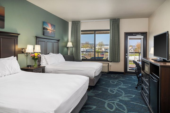 Park Point Marina Inn