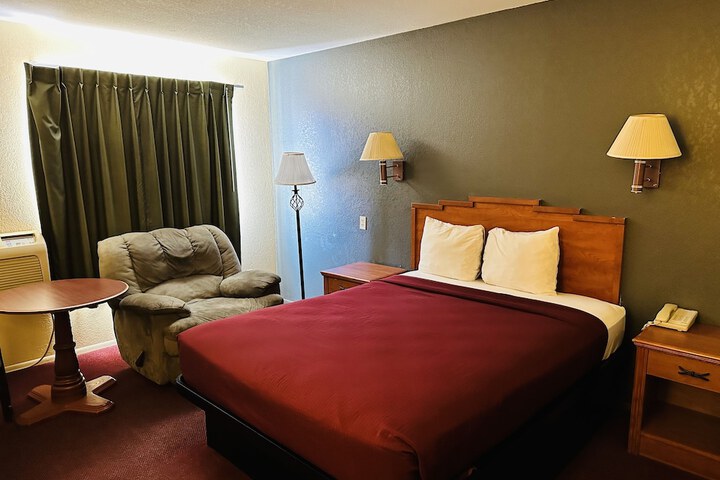 Room 11 of 31
