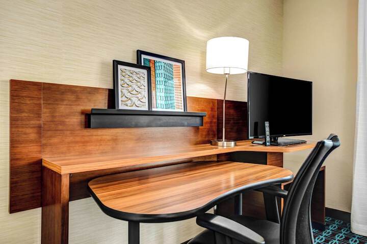 Fairfield Inn & Suites Lansing at Eastwood