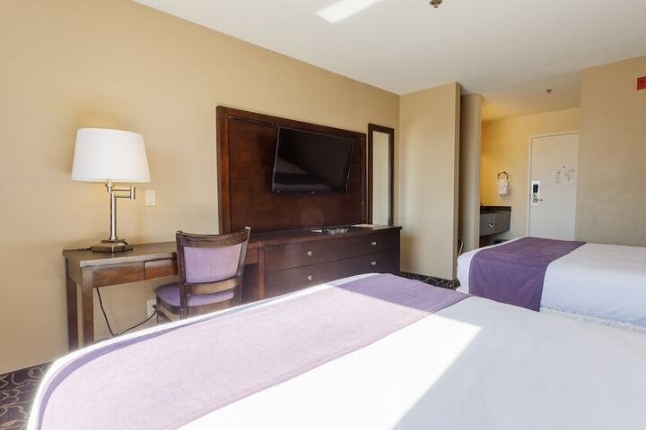 Room 17 of 28