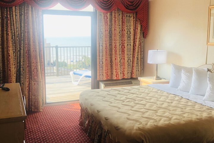 Room 16 of 46