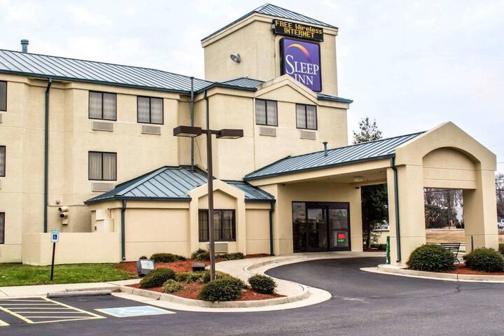 Hotel 2 of 34