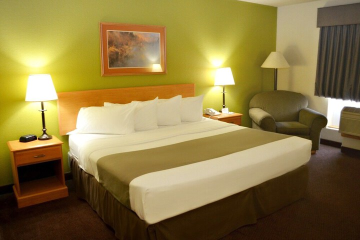 Room 10 of 30