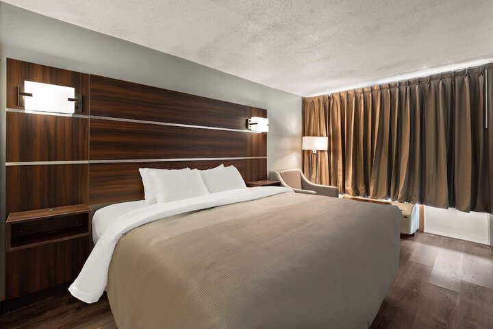 Room 20 of 29