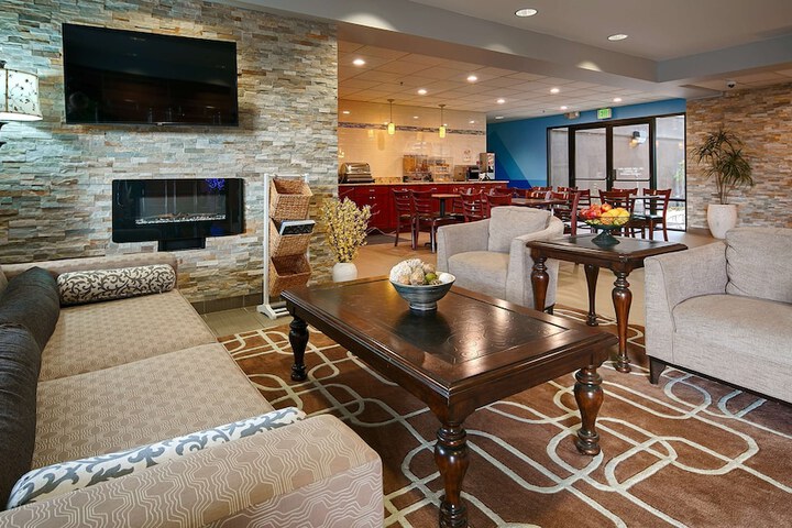 Hotel Interior 4 of 35
