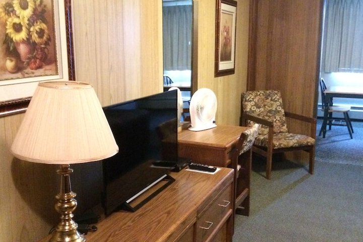 Room 37 of 48