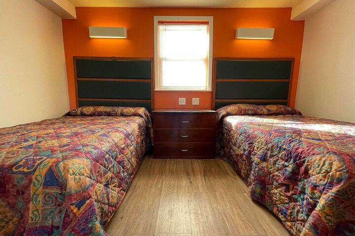 Room 5 of 13