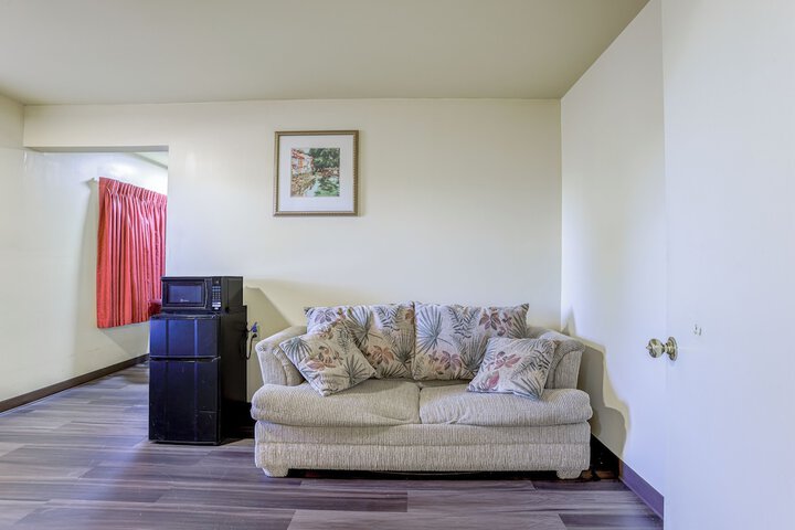Whispering Pines by Hotel O Whitestone VA