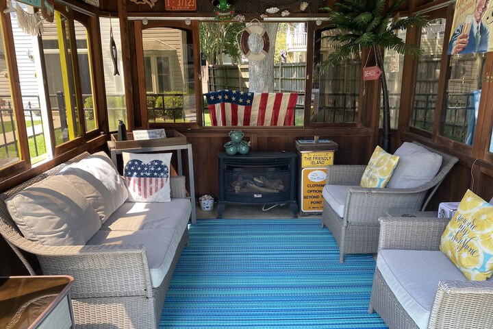 Colonial Beach Plaza Bed & Breakfast