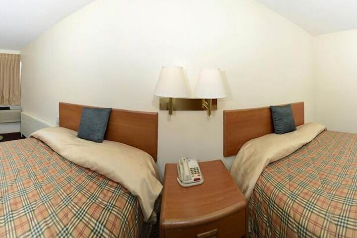 Travelers Inn
