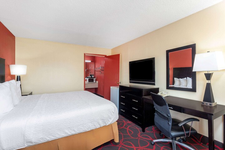 Room 31 of 46