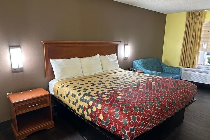 Room 7 of 29