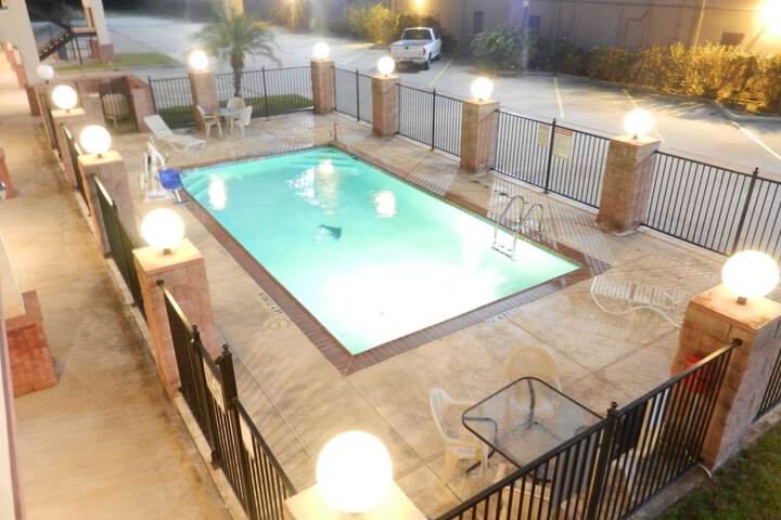 Pool 3 of 13