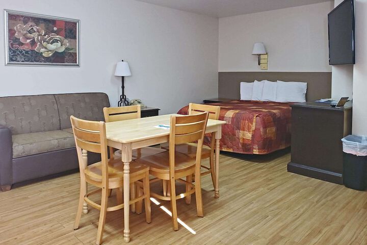Room 26 of 32
