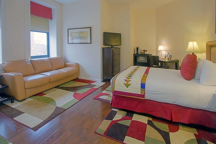 Room 16 of 27