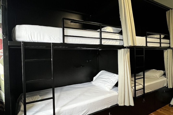 Howzit Hostels Hawaii