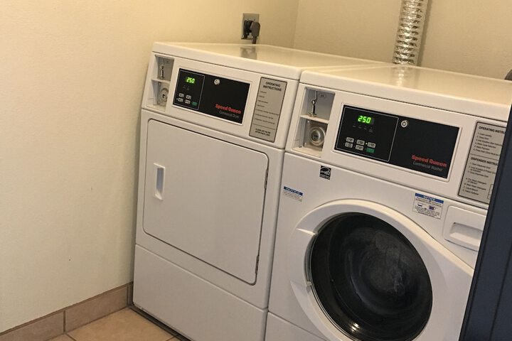 Room 17 of 28