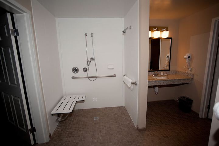 Room 16 of 51