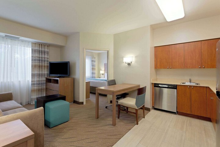 Room 22 of 35