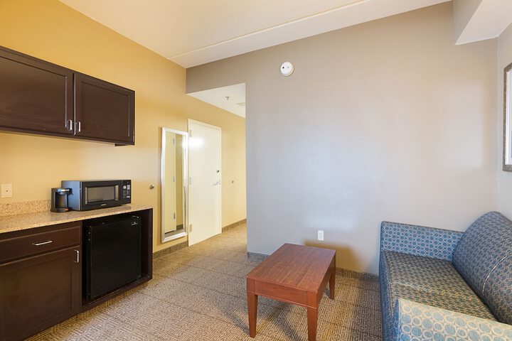 Room 36 of 65