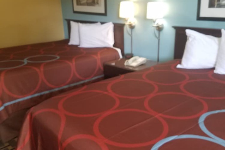 Room 11 of 20