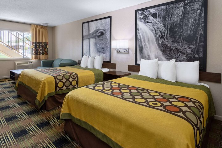 Room 17 of 21