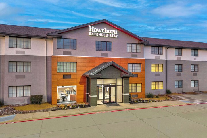Hawthorn Extended Stay by Wyndham Bedford / Dallas