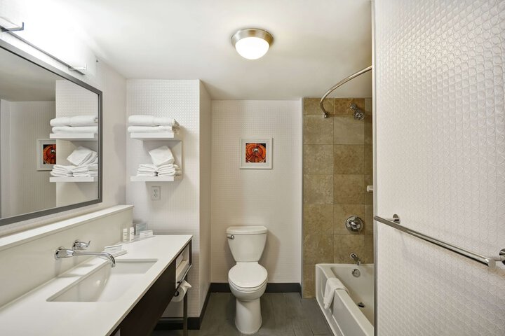 Room 31 of 43
