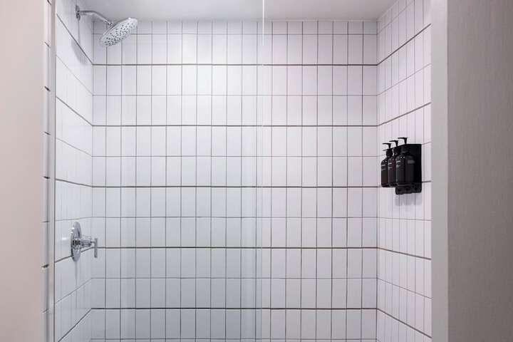 Room 28 of 44