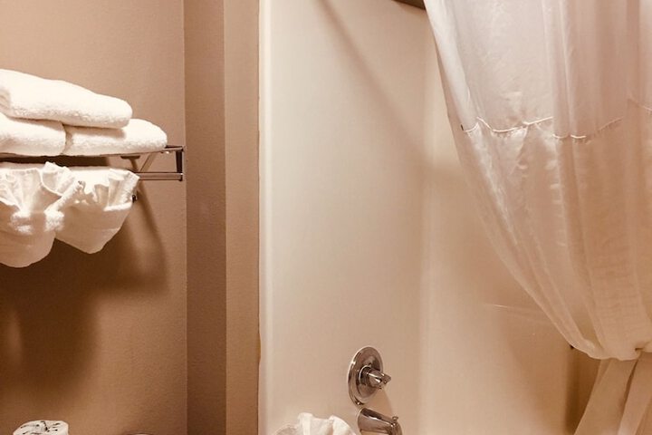 Room 40 of 48