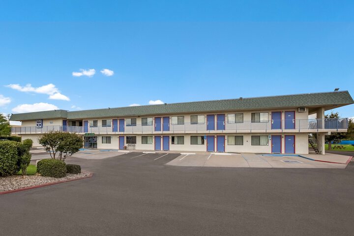 Hotel 4 of 37