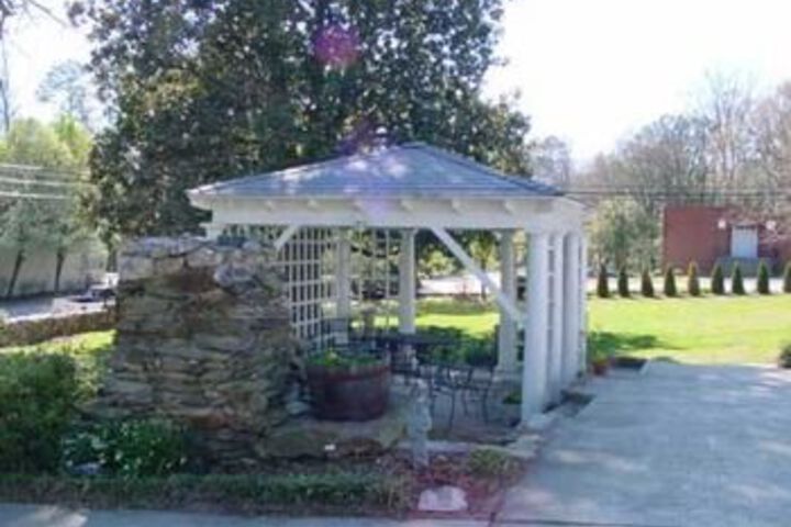 Fuquay Mineral Spring Inn & Garden