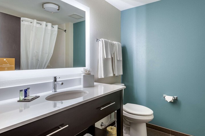 Room 21 of 40