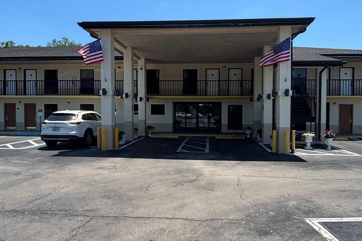 Travelodge by Wyndham Alachua