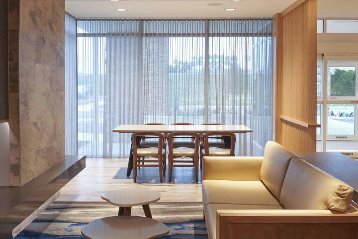 Hotel Interior 6 of 18