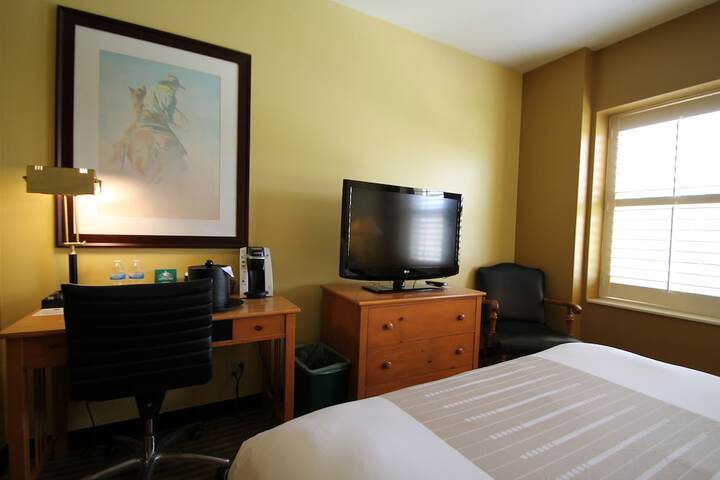 Room 30 of 76