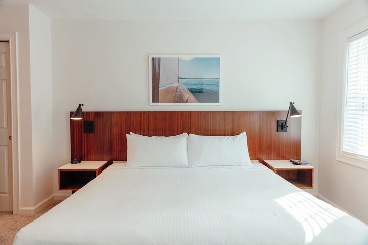 Room 15 of 19