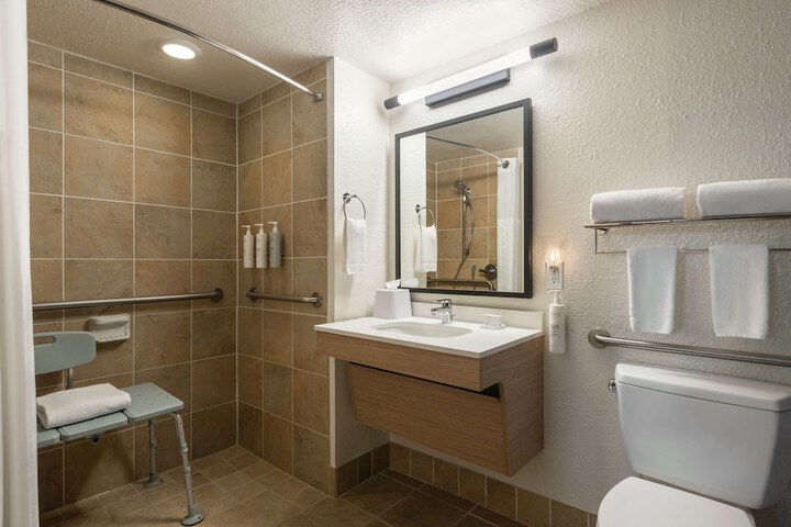 Room 15 of 20