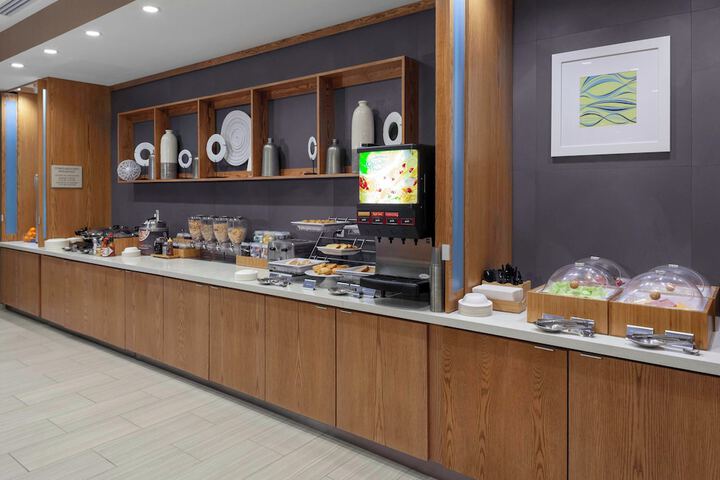 Breakfast/Coffee Service 18 of 19